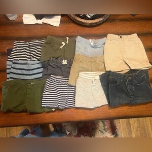 Bundle 9 month pants + 1 short